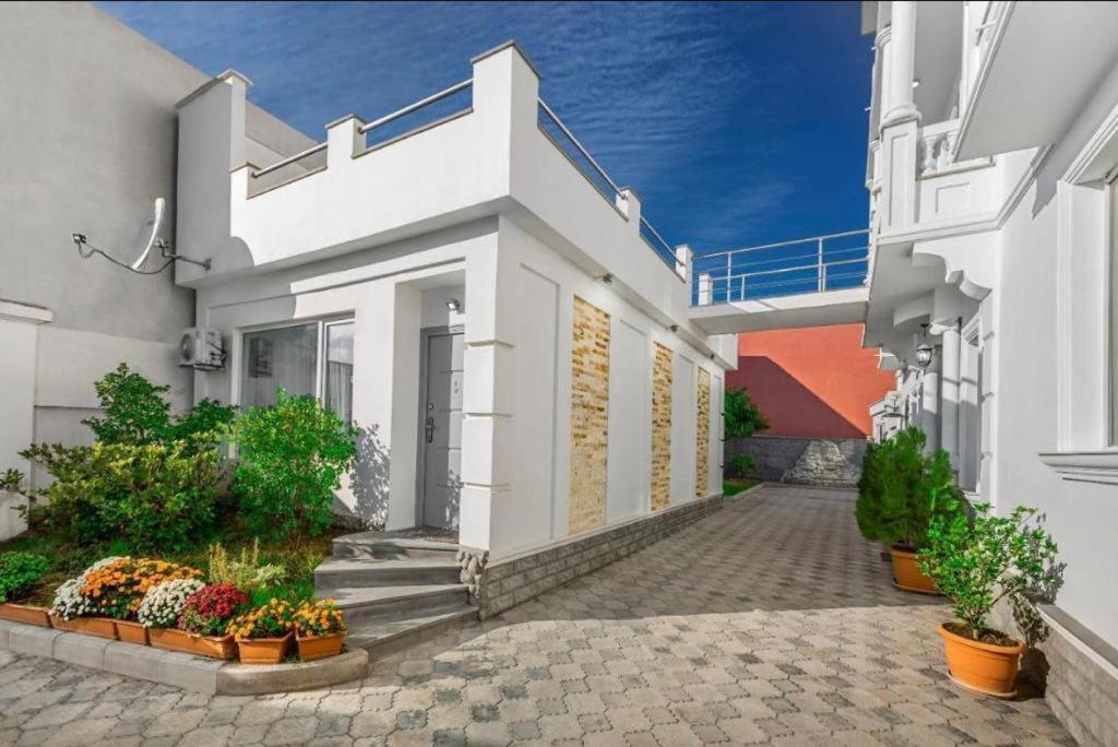 White House Hotel Tbilisi Exterior foto